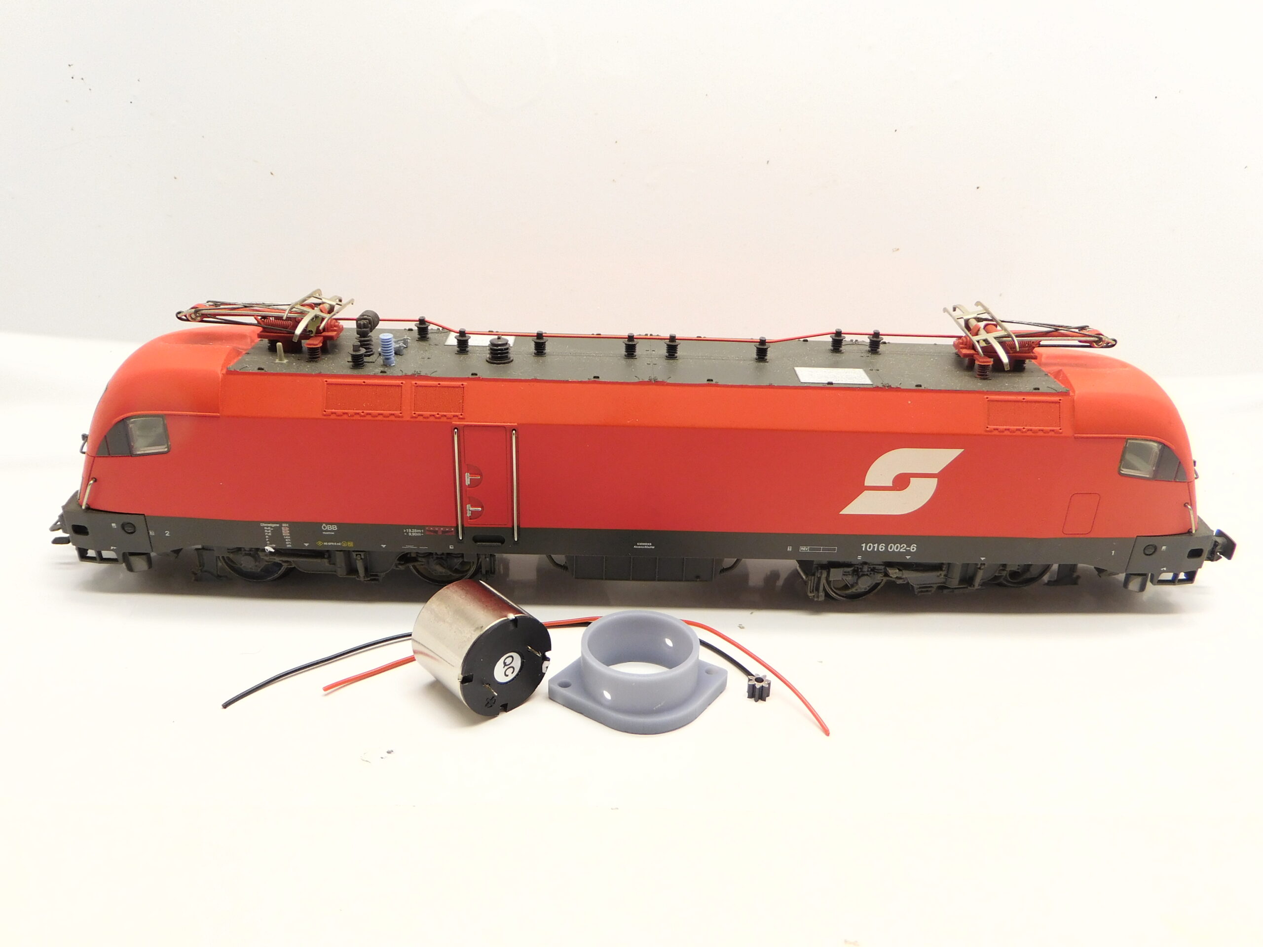 Märklin H0 BR 01.10, BR 42.90, BR 103/E 03, BR 151, BR 152, BR 182, E 91, V200, V 270, ES64U2, SBB Ce 6/8, Ram, Re 460, Re 465 ÖBB Rh 1016, ÖBB 1116, MAV 1047