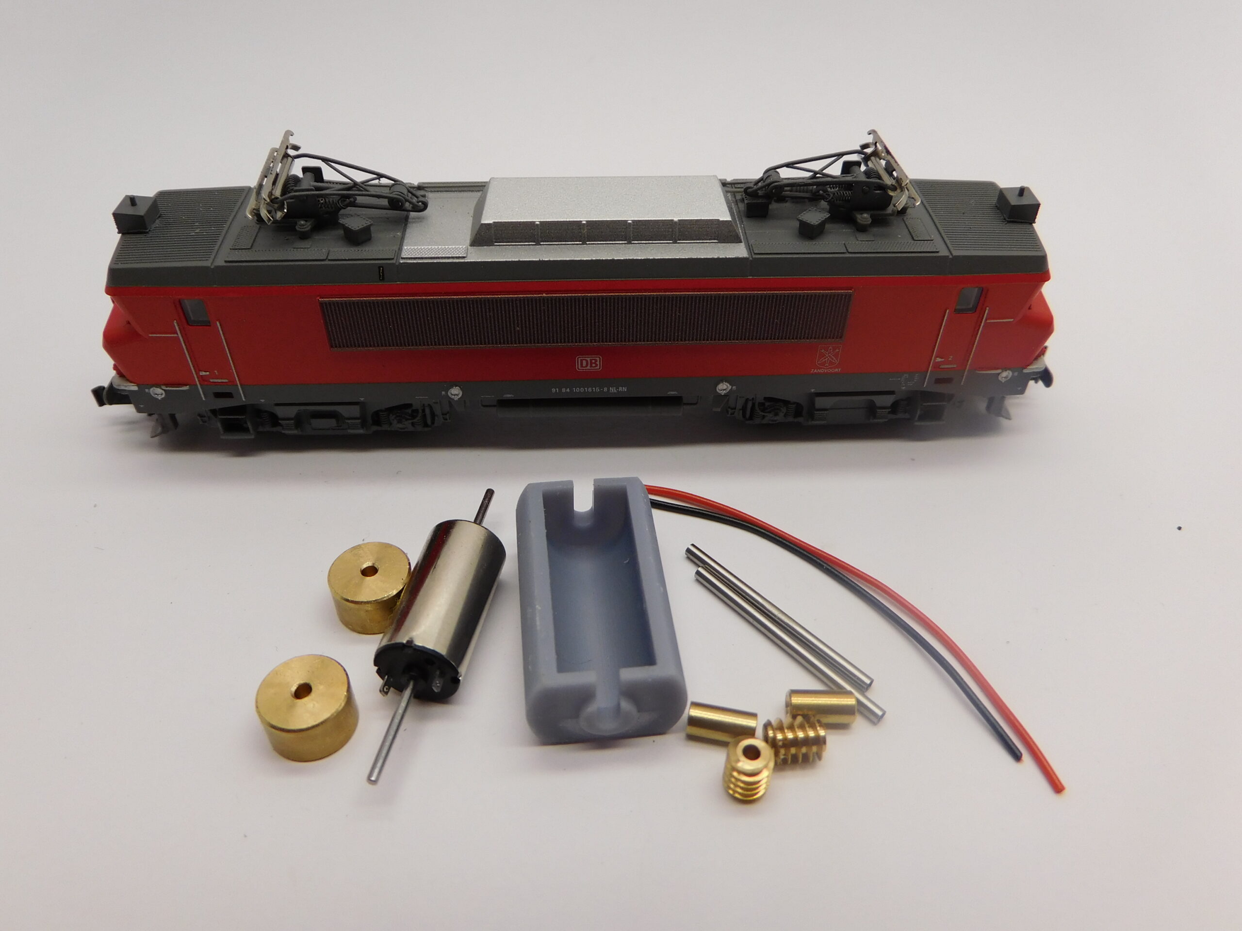 Minitrix NS 1600/1800, DB Schenker 1600, SNCF BB 15000 / BB 22200 / BB 42200 / BB 67300 / BB 67400 / BB 7200