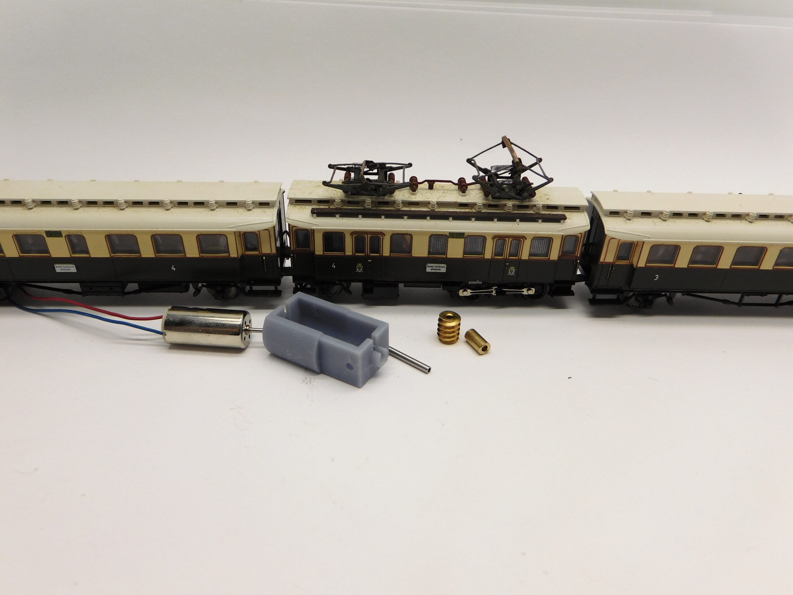 Minitrix ET 87, K.P.E.V. ET 831, DRG ElT 2004