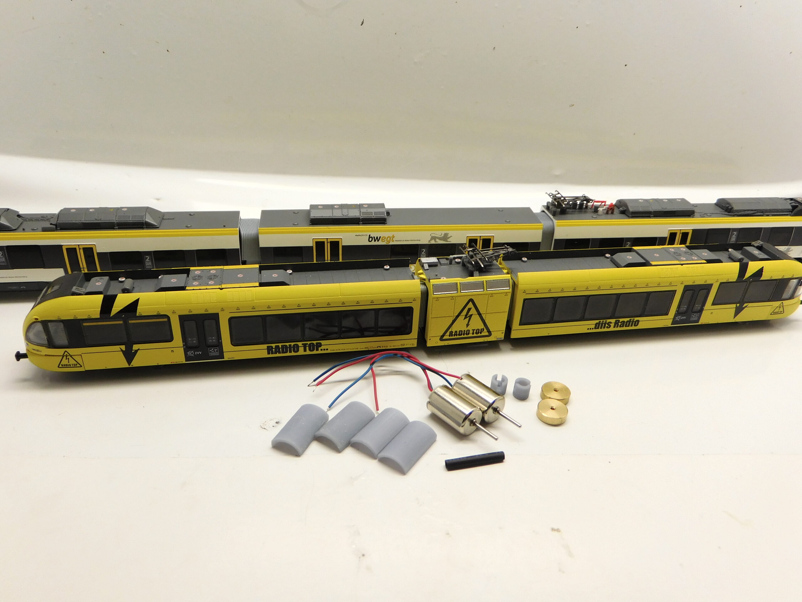 Piko BR 440, BR 442, BR 646, GTW 2/6, GTW 2/8, RABe 526, Talent (2 Motors)