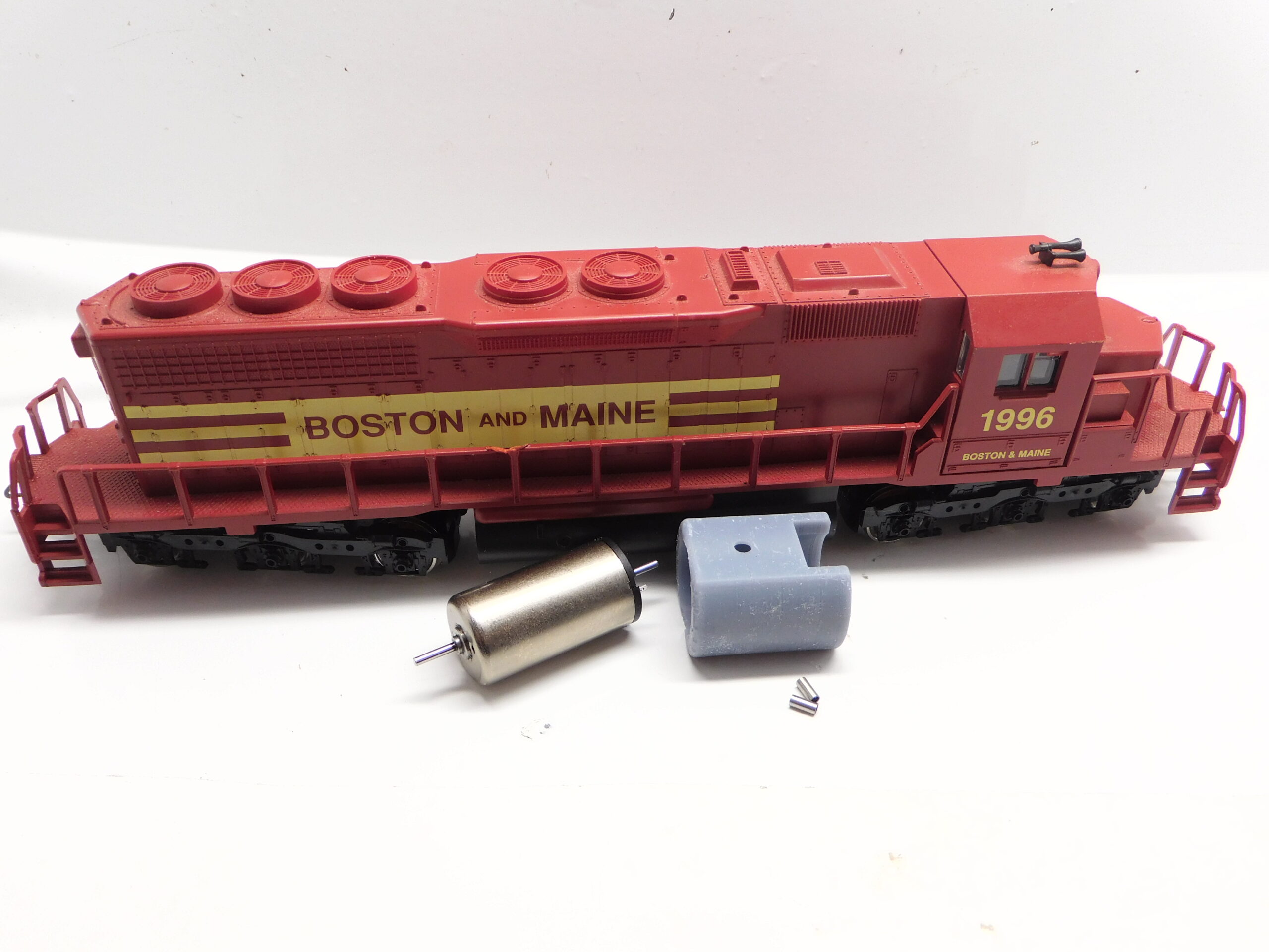 Mehano / AHM / IHC / Modelpower SD40 (Fits ONLY the NON-Flywheel version)